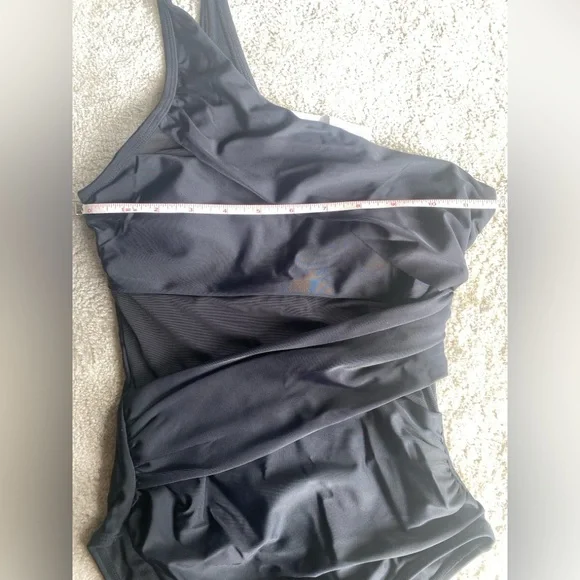 Black Cupshe One-Piece women’s Swimsuit NWT XS - Picture 3 of 8